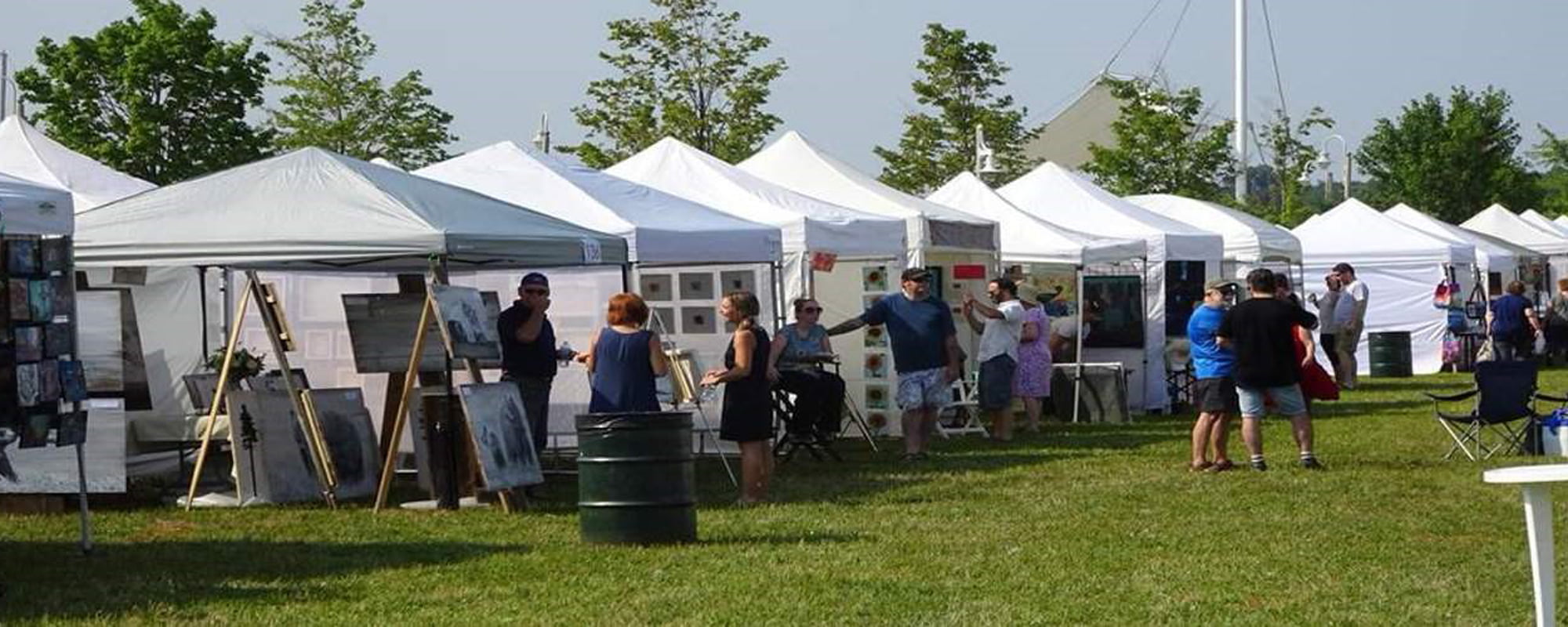 Art in the Park - The Oakville Art Society (OAS) created Art in the Park to promote local artists and artisans in 1965