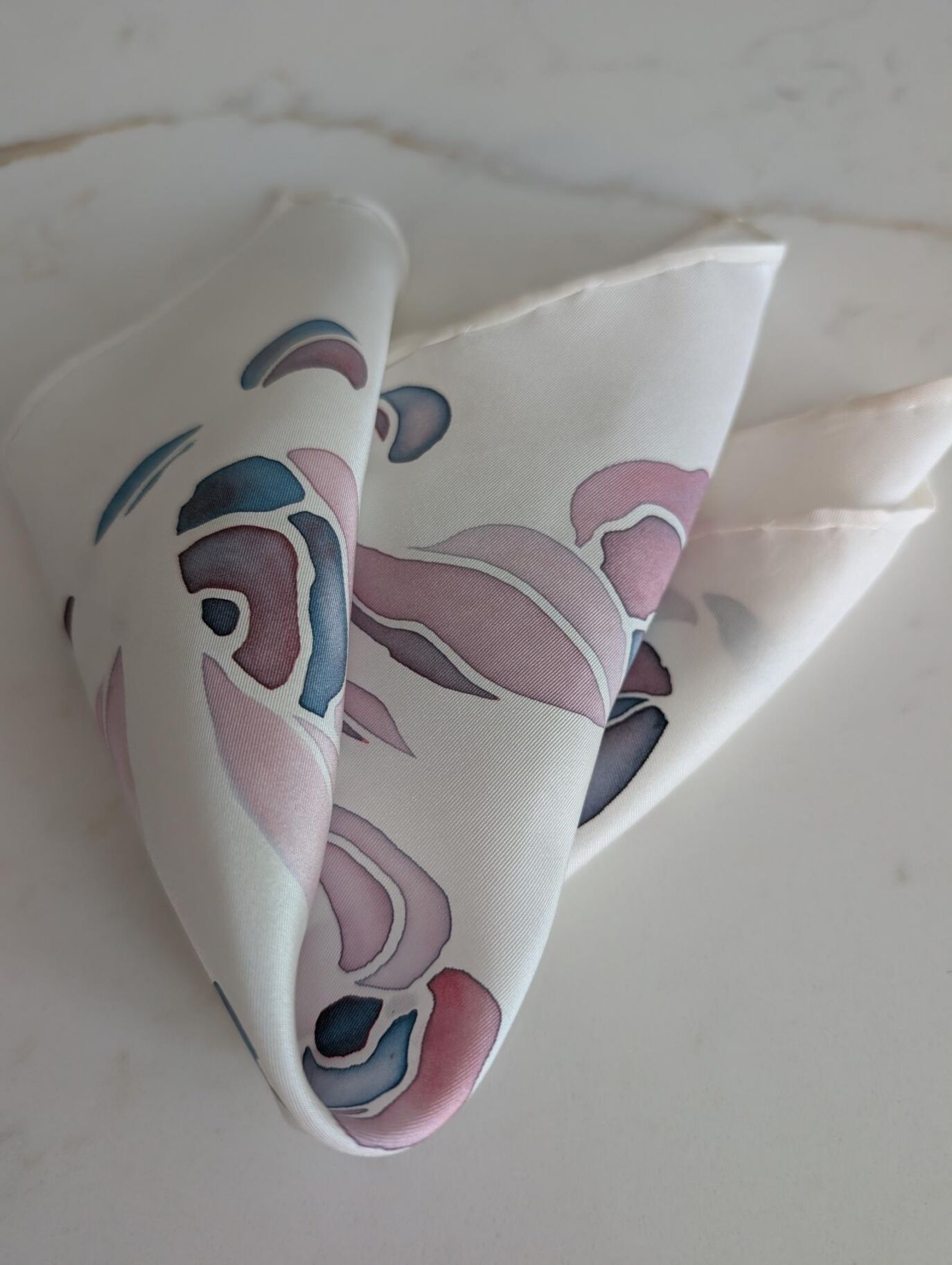 Paint an Original Silk Scarf (all materials INCLUDED!) Tatiana Dragalin (Tues.Aug. 11) all levels (Studio ONE) 6:30 - 9:30 p.m.